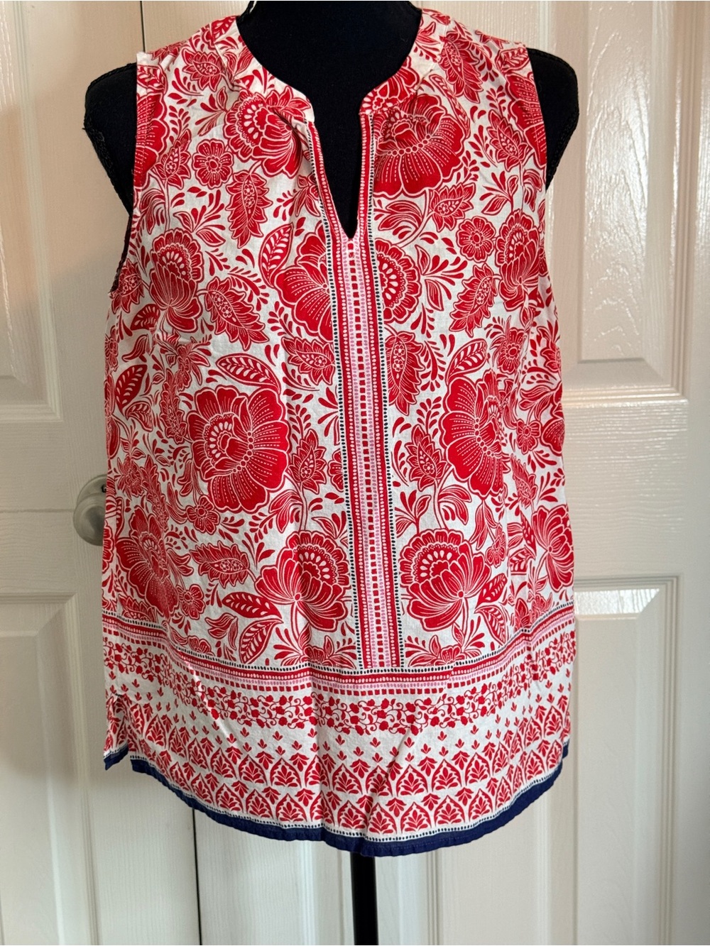 Talbots Red White Floral Block Print Sleeveless Blouse 4th of July Small EUC - Picture 2 of 9